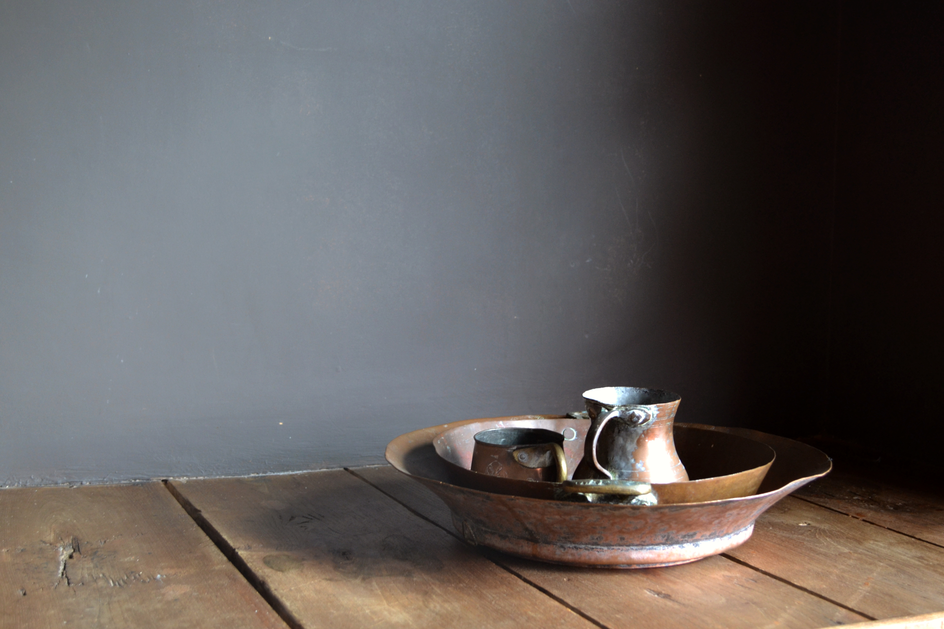 Bronze utensils of the household