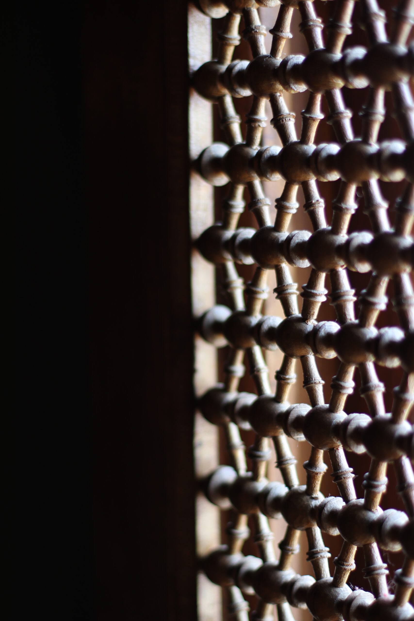 Window with mashrabiya in musafir odah